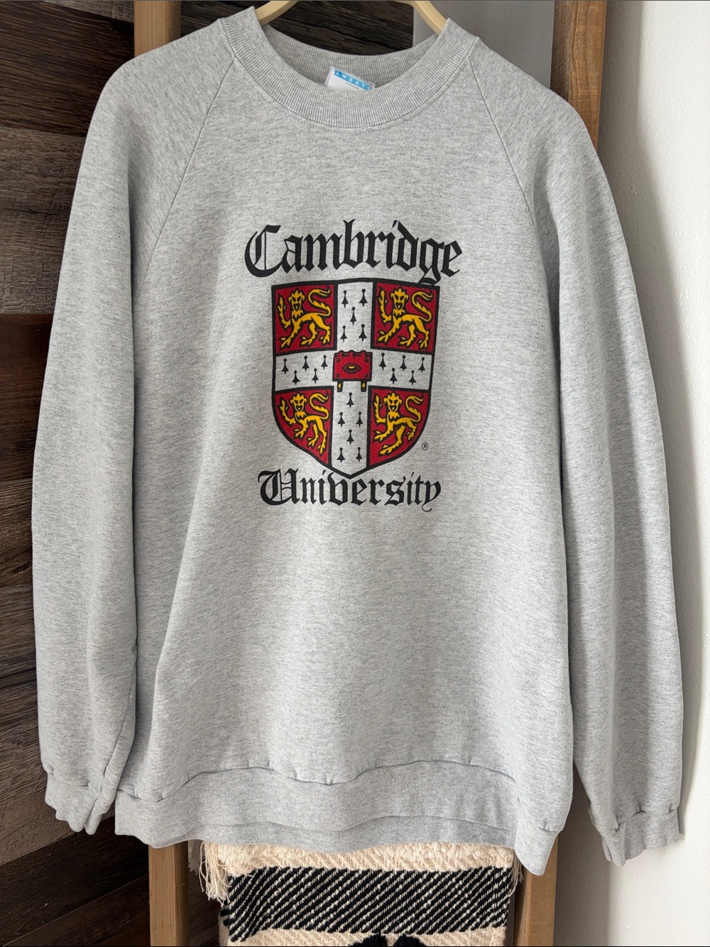 Vintage Cambridge University Crewneck 🛡️